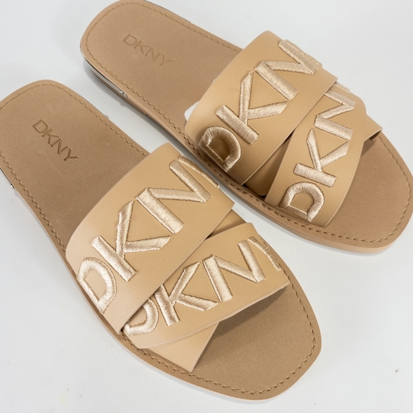 DKNY Idalie Slide Sandal Logo Taupe -9 - Picture 8 of 9